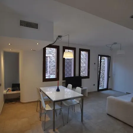 Eucalipti 1 Tatil Evi *