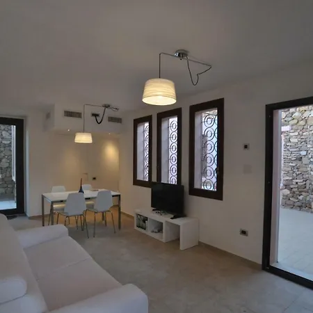 Eucalipti 1 Feriehus